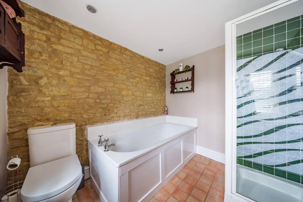 Fox Cottage, Within 5 Min Walk Of Bicester Village Kültér fotó