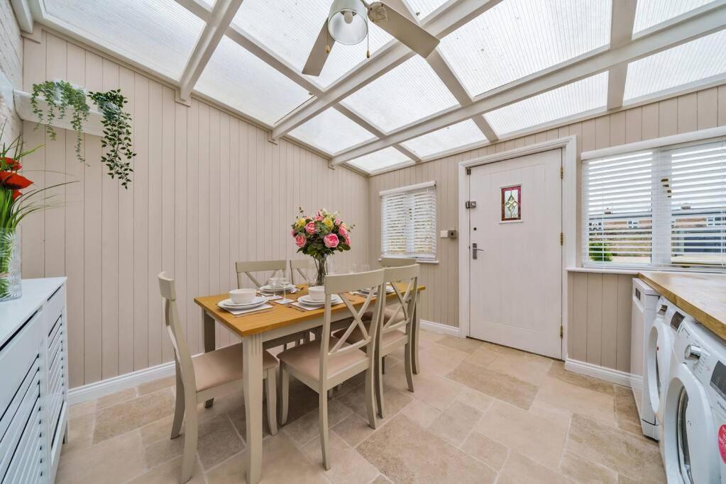 Fox Cottage, Within 5 Min Walk Of Bicester Village Kültér fotó