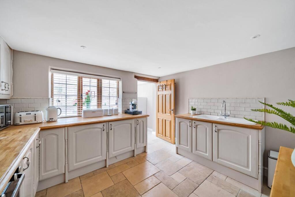 Fox Cottage, Within 5 Min Walk Of Bicester Village Kültér fotó